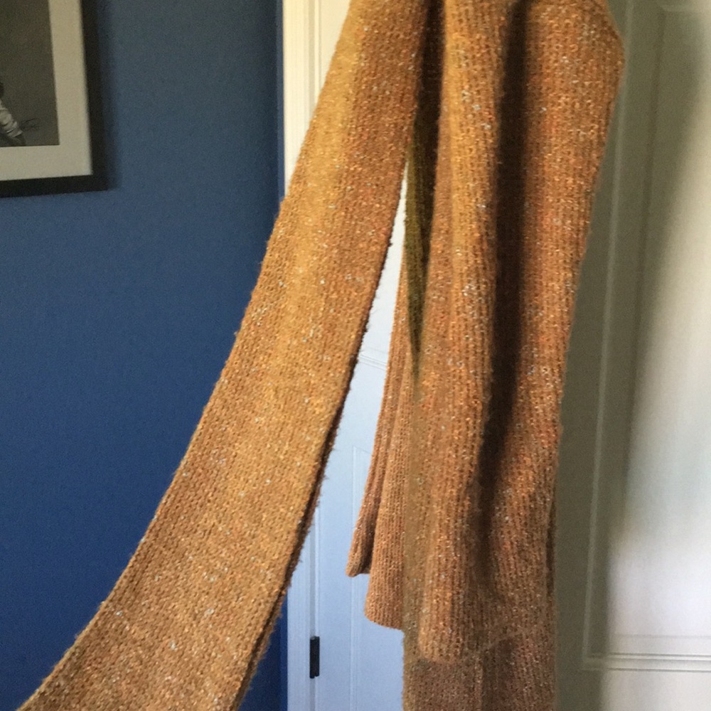 Sweater - Picture 2 of 3